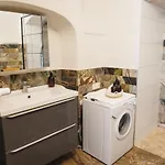 Stylish In The Baroque House Apartman