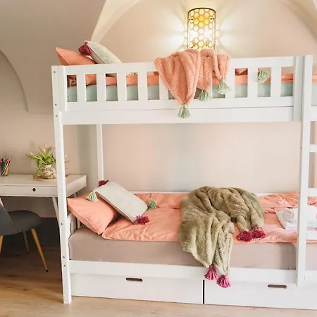 Апартаменты Stylish In The Baroque House