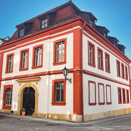 Stylish In The Baroque House Apartman